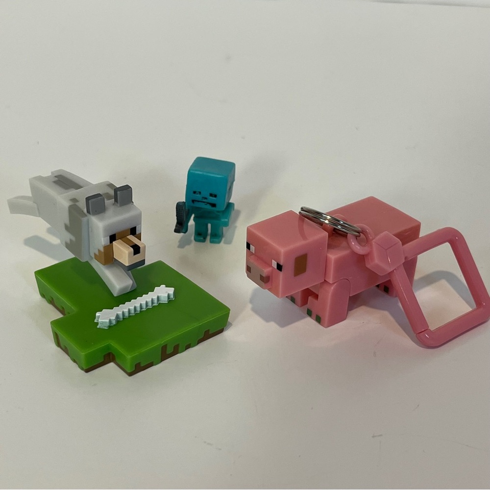 5/$35 2015 Mojang Minecraft Wolf Figure Decor Pig Keychain Mini Display Lot